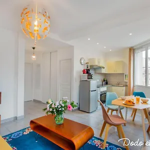 https://comfy-1-bedroom-just-by-the-train-station.fr-provencehotel.com