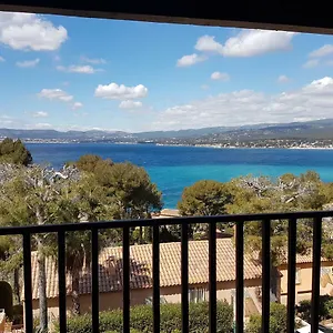 https://vvf-villages-la-madrague-saint-cyr-sur-mer.fr-provencehotel.com